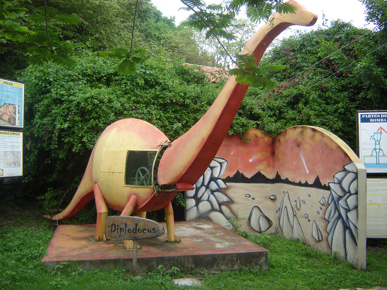 Estelimar is also a science and cultural park Estelimar is also a science and cultural park