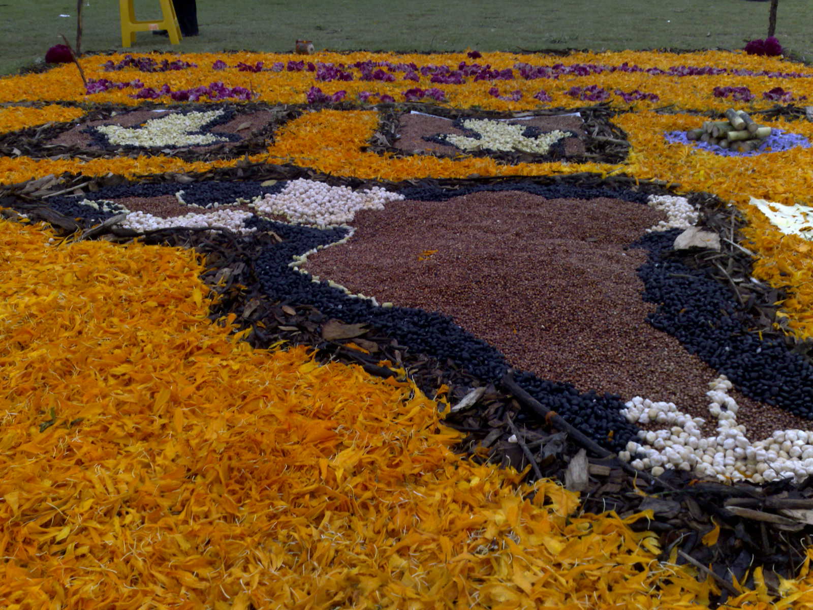 Altars in Megaofrenda UNAM 2009 Altars in Megaofrenda UNAM 2009